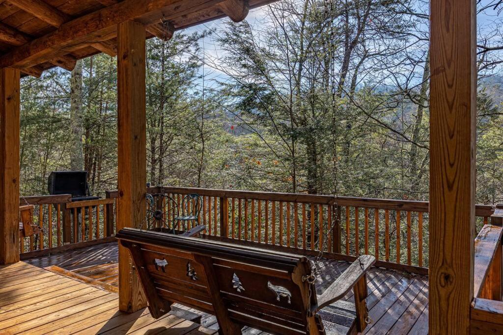 Very Private, Real Log Cabin With Hot Tub! Севьервилл Экстерьер фото