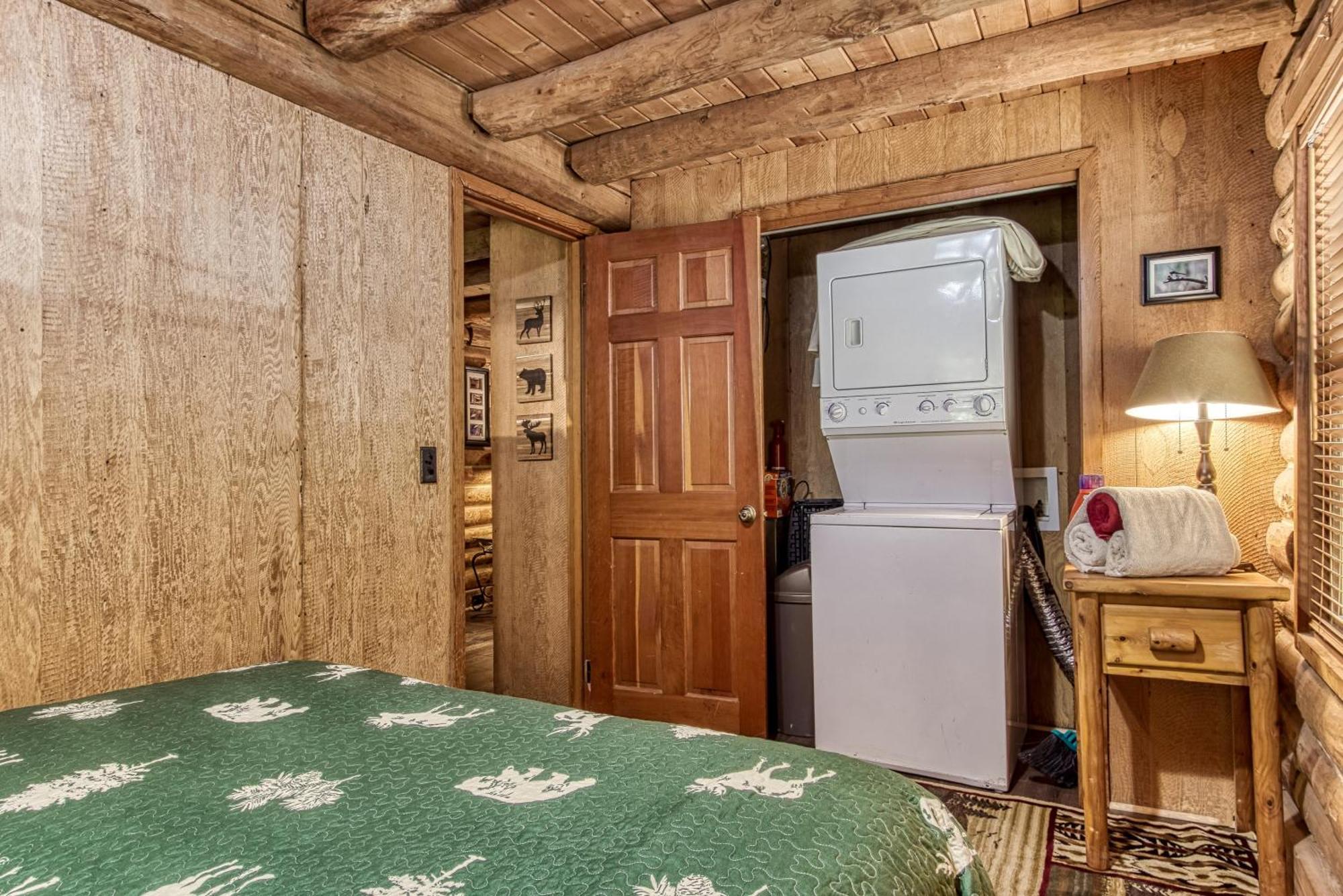 Very Private, Real Log Cabin With Hot Tub! Севьервилл Экстерьер фото