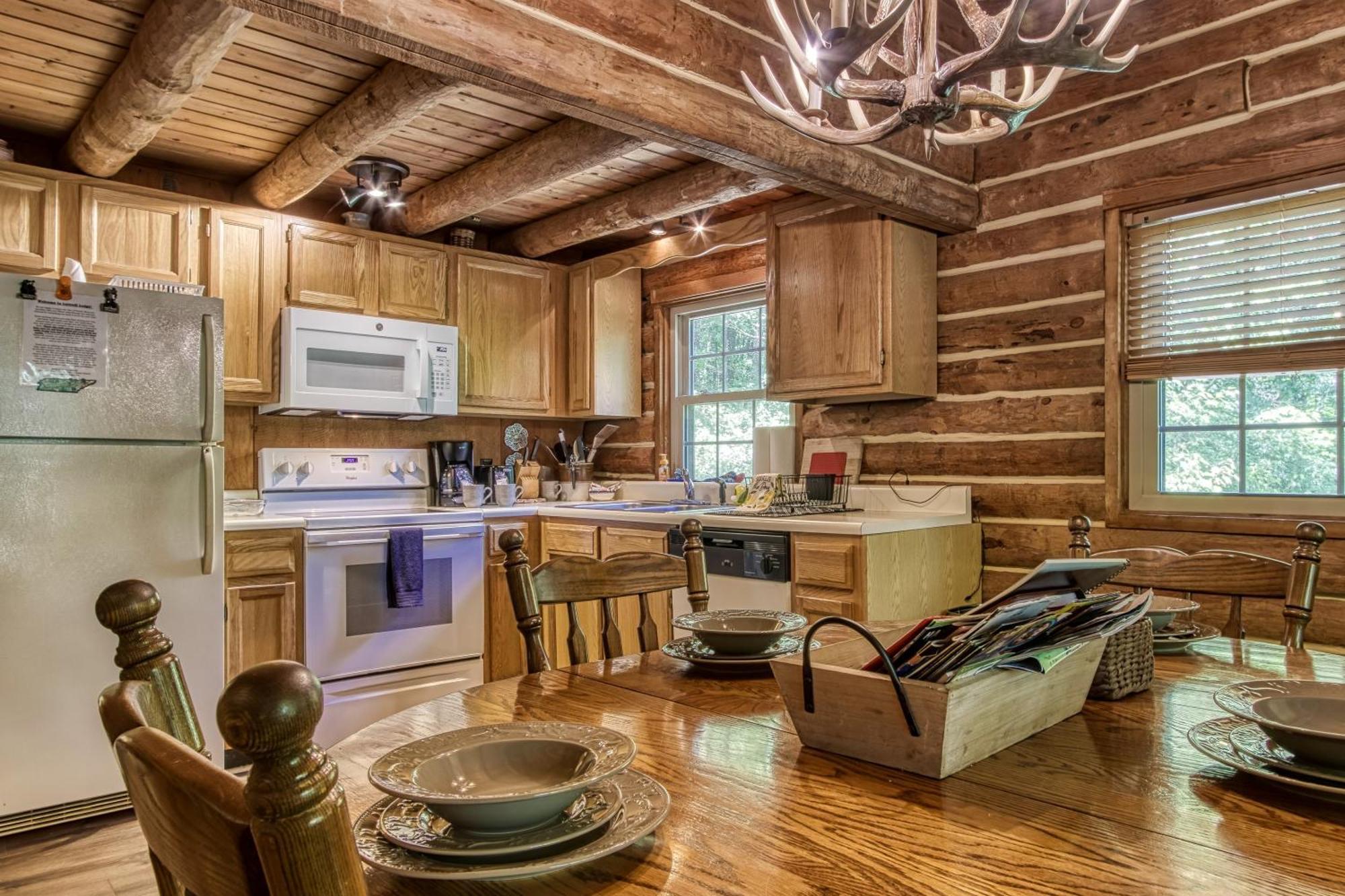 Very Private, Real Log Cabin With Hot Tub! Севьервилл Экстерьер фото